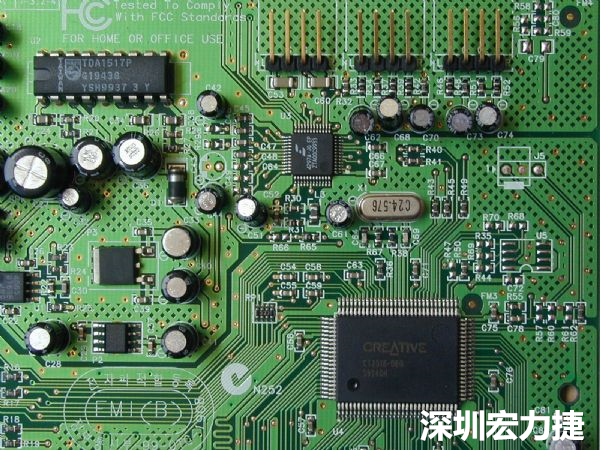針對PCB區塊產生的EMI干擾問題，可使用EMI改善對策元件重點改善。